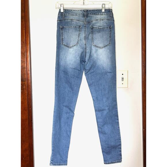 NO BOUNDARIES HIGH RISE SCULPINING SKINNY JEANS JUNIORS SZ 11 RHINESTONE RIVETS - Picture 2 of 3